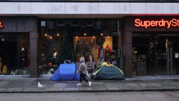 Record 13,500 people living in emergency accommodation in November - Homepage - Vimarsana News