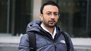 Two people arrested after submachine gun seized in Dublin Two people arrested after submachine gun seized in Dublin