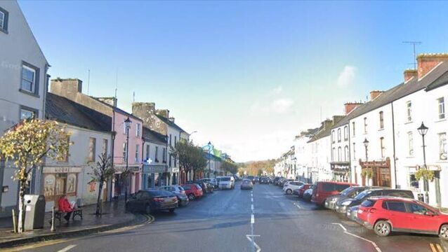 Call for more funds for footpaths in Mayo towns Call for more funds for footpaths in Mayo towns