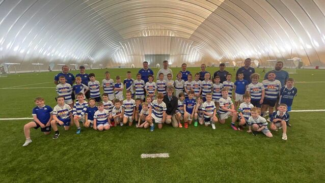 Ross and his teammates with Connacht GAA CEO John Prenty in the new Air Dome. <p>Ross and his teammates with Connacht GAA CEO John Prenty in the new Air Dome.</p>