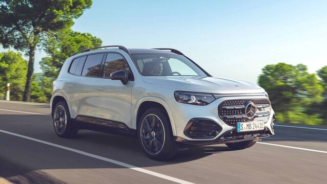 Mercedes-Benz launches two new models Mercedes-Benz launches two new models