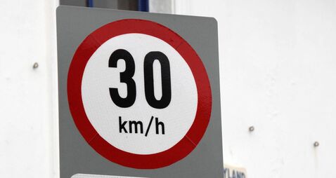 Concern over decision not to reduce speed limit in Mayo town Concern over decision not to reduce speed limit in Mayo town